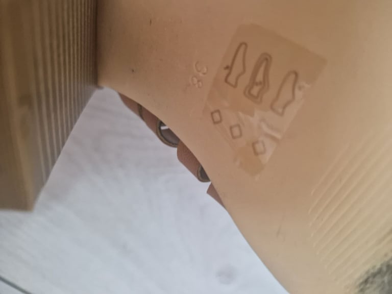 Tan heeled sandles