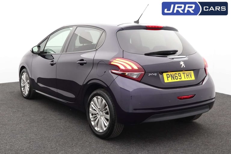 2019 Peugeot 208 1.2 208 Signature PureTech S/S 5dr Hatchback Petrol Manual