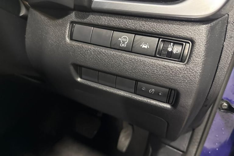 2023 Nissan Qashqai 1.3 DIG-T MHEV N-Connecta SUV 5dr Petrol Hybrid XTRON Euro 6 (s/s) (158 ps) S...