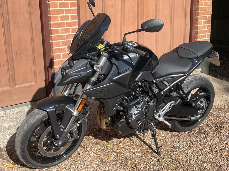 2023 SUZUKI GSX-8S