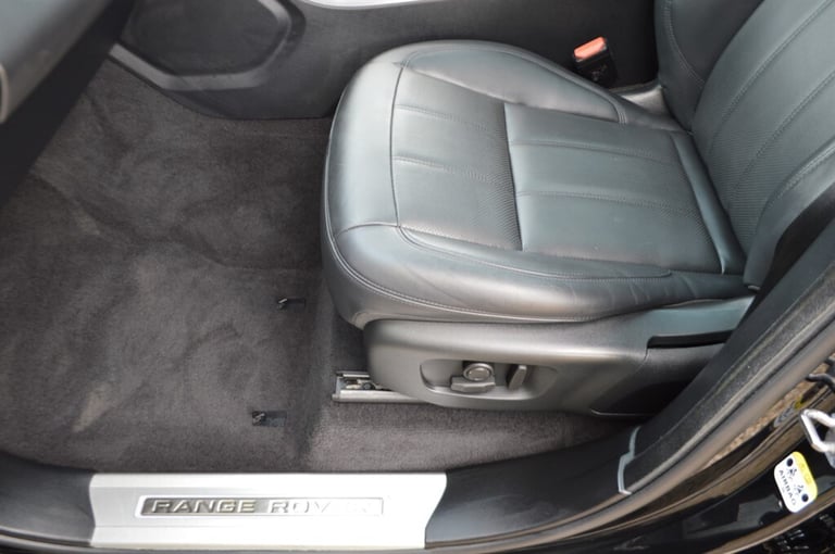 2022 Land Rover Range Rover Sport 3.0 D300 MHEV HSE Dynamic Black SUV 5dr Diesel Auto 4WD Euro 6 ...