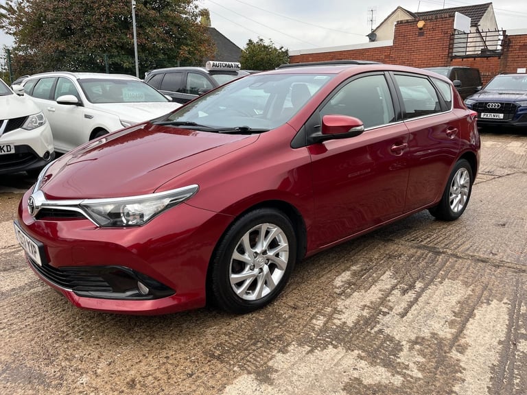 2017 Toyota Auris 1.6 D-4D Business Edition Euro 6 (s/s) 5dr (Safety Sense) HATCHBACK Diesel Manual