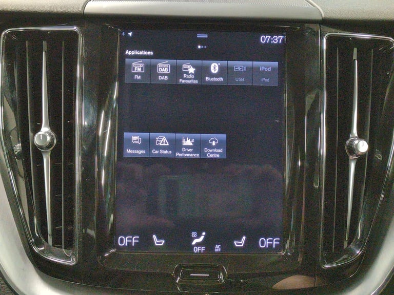 2019 Volvo XC60 2.0 D4 Momentum SUV 5dr Diesel Auto Euro 6 (s/s) (190 ps) - AUTO PARK - LED Suv D...