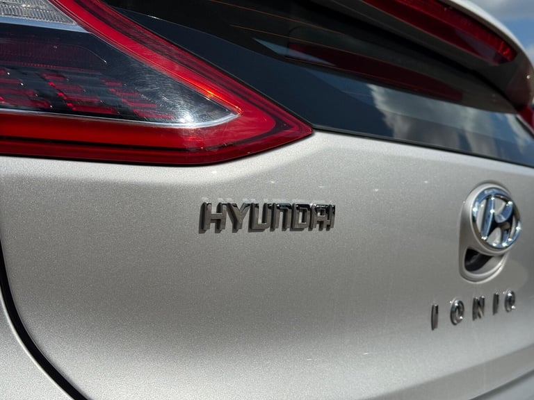 2018 Hyundai IONIQ 28kWh Premium SE Hatchback 5dr Electric Auto (120 ps) HATCHBACK Electric Autom...