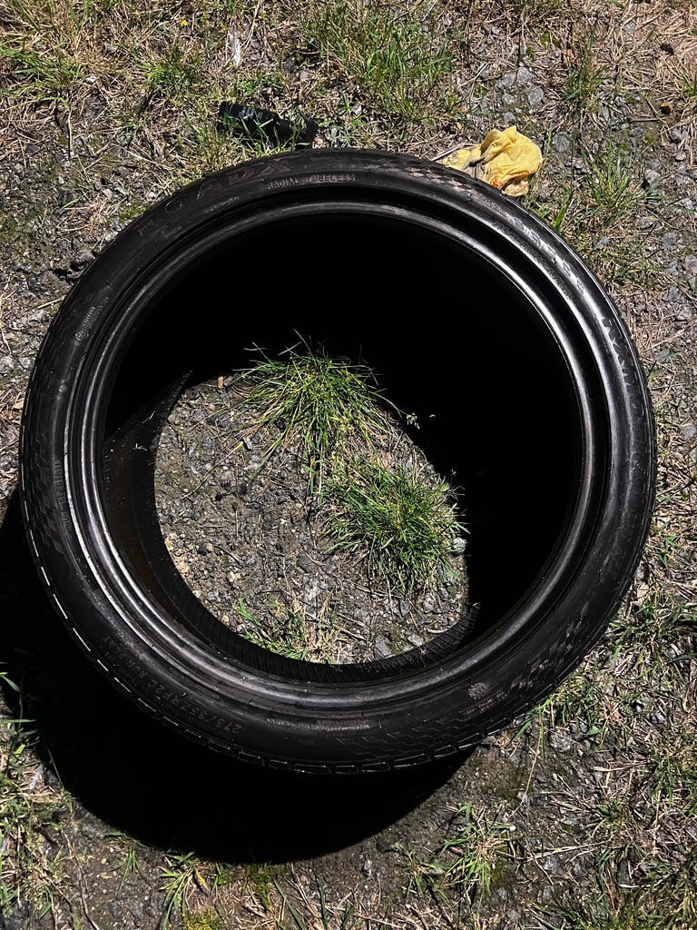 275/35/20 102 Y XL Road X Run Flat Extra Load 