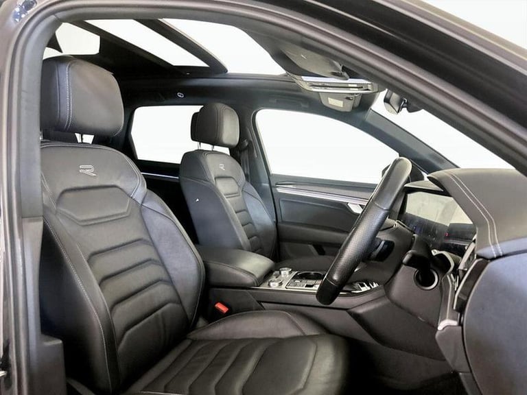 2021 Volkswagen Touareg 3.0 TSI V6 Black Edition Tiptronic 4Motion Euro 6 (s/s) 5dr Automatic SUV...