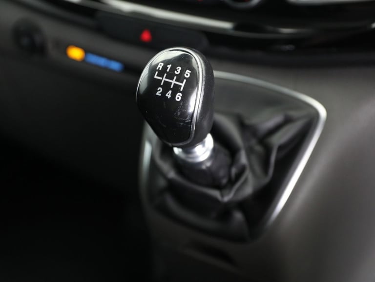 2022 Ford Transit Custom 2.0 300 EcoBlue Limited Panel Van 5dr Diesel Manual L2 H1 Euro 6 (s/s) (...