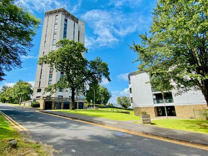 Central Hamilton - Refurbished Modern Two Bed Unfurnished Flat