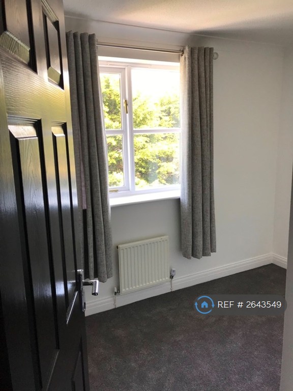 4 bedroom house in Cheviot Avenue, Lytham St. Annes, FY8 (4 bed) (#2643549)