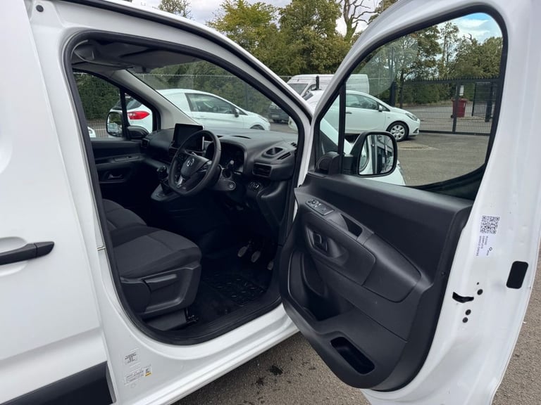 2021 Vauxhall Combo 1.5 Turbo D 2300 Sportive Panel Van 6dr Diesel Manual L2 H1 Euro 6 (100 ps) P...