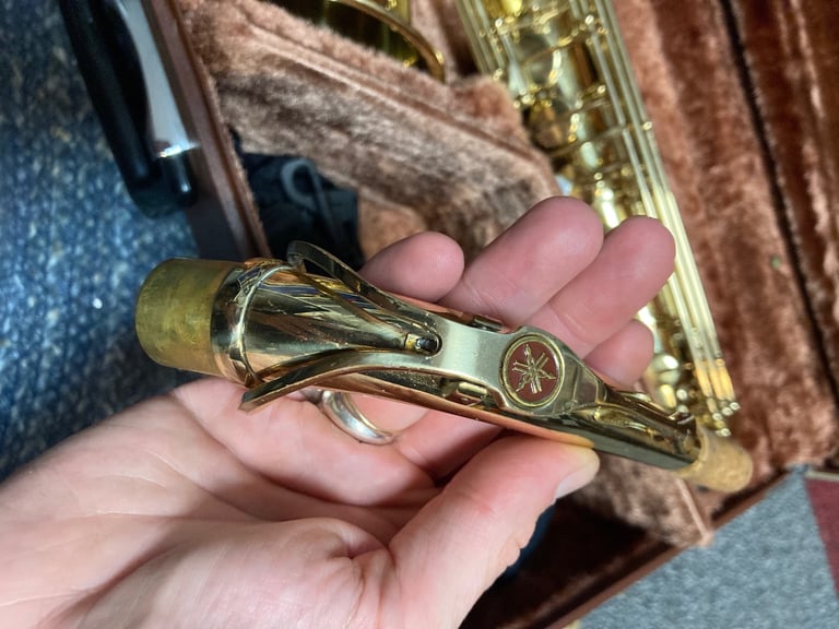 Yamaha YAS 32 purple logo, alto sax in excellent condition 