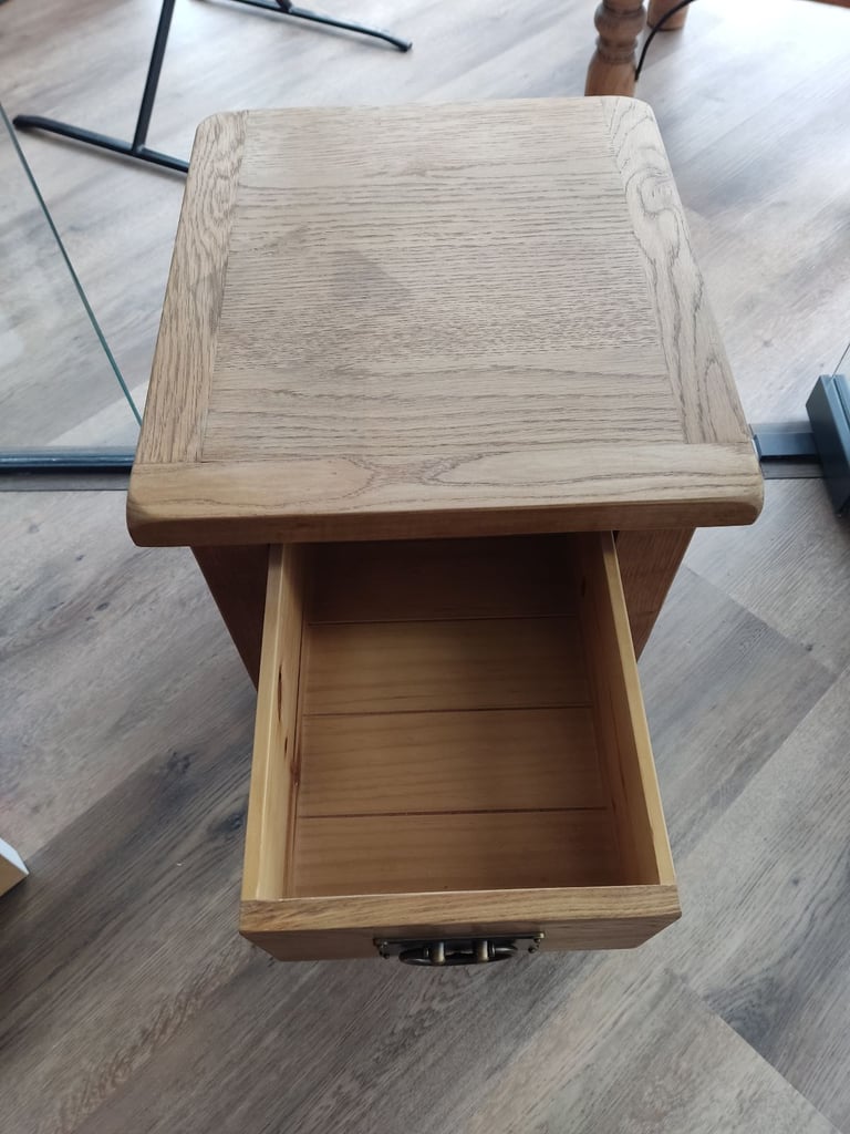 Solid oak small lamp, side table.