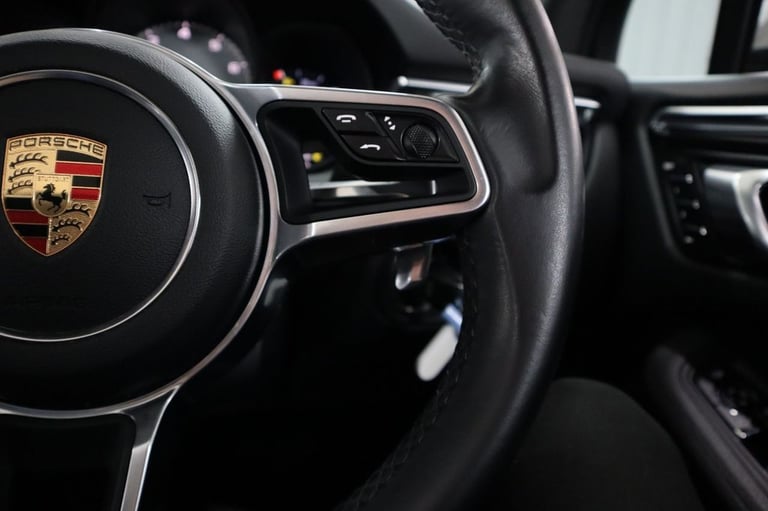 2019 D PORSCHE MACAN 3.0T V6 S SUV 5DR PETROL PDK 4WD EURO 6 (S/S) (354 PS)