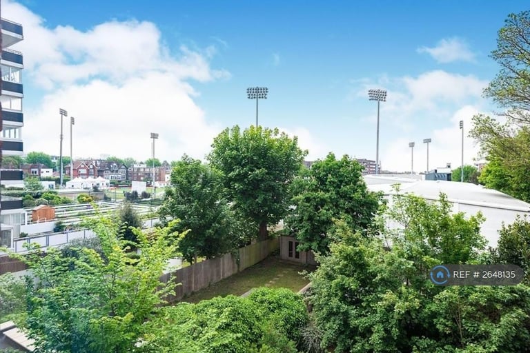 1 bedroom flat in Cromwell Road, Hove, BN3 (1 bed) (#2648135)