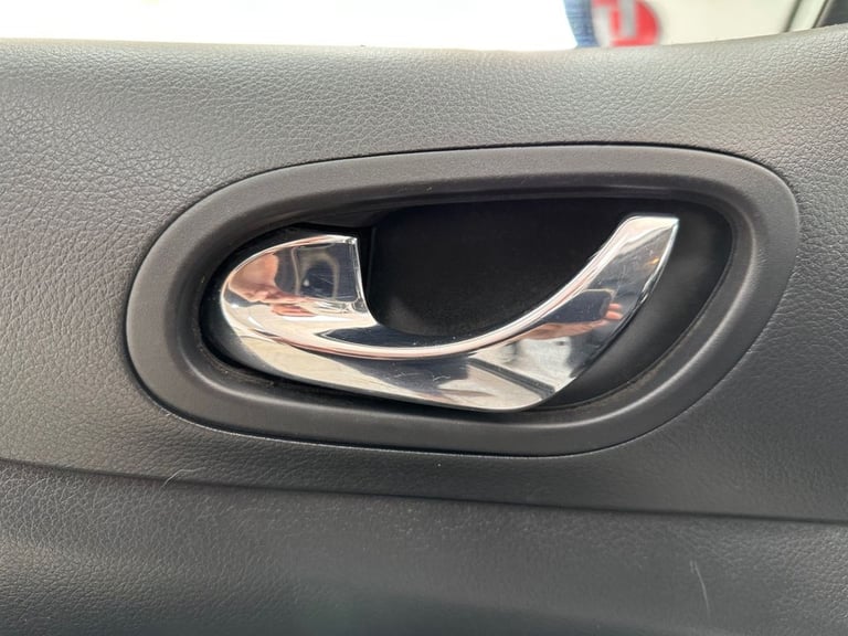 2016 Nissan Navara 2.3 dCi Tekna Pickup Double Cab 4dr Diesel Auto 4WD Euro 6 (190 ps) PICKUP Die...