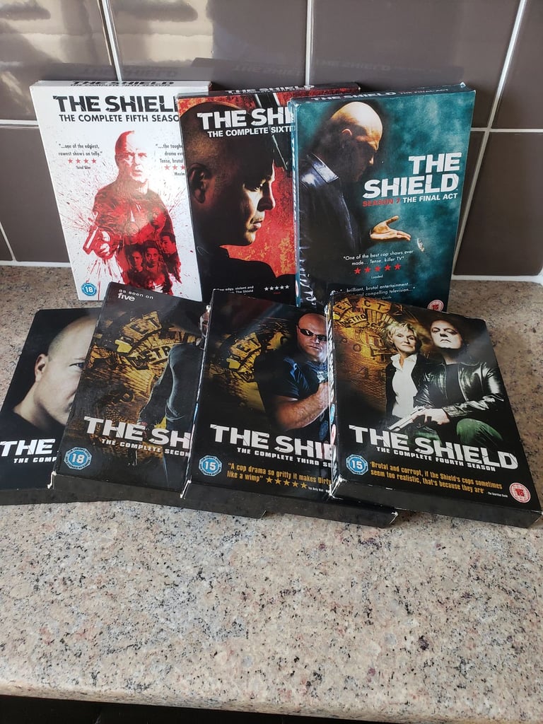 THE SHIELD 1-7