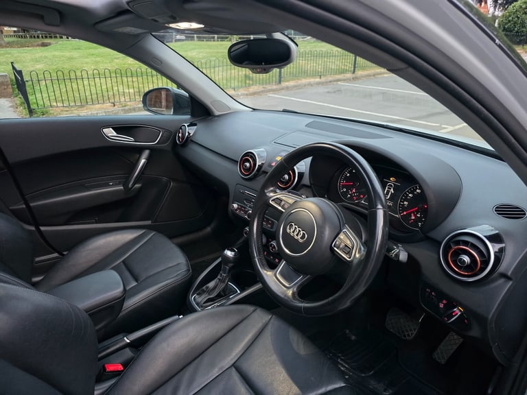 A1 1.4 TFSI SPORT AUTO S TRONIC PANORAMIC ROOF NAV LEATHER XENON 44K 