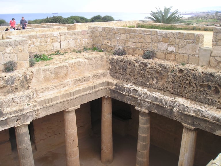PAPHOS SELF-CATERING POOLSIDE VILLA APARTMENT TO RENT FOR HOLIDAYS IN CYPRUS LONG-TERM WINTER LETS