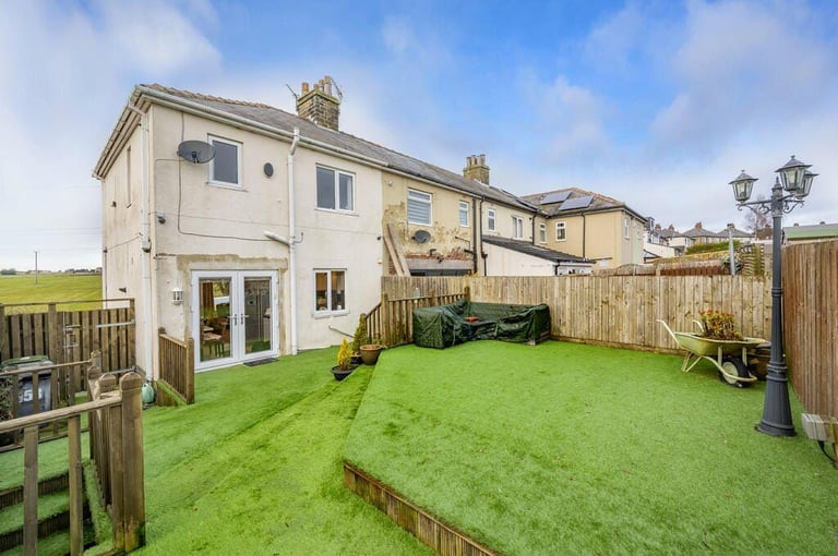Exceptional 3 bedroom semi detached house - East Bierley (unfurnished)