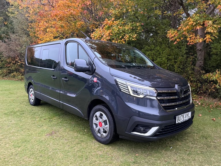 Renault Trafic Automatic 8 seater 
