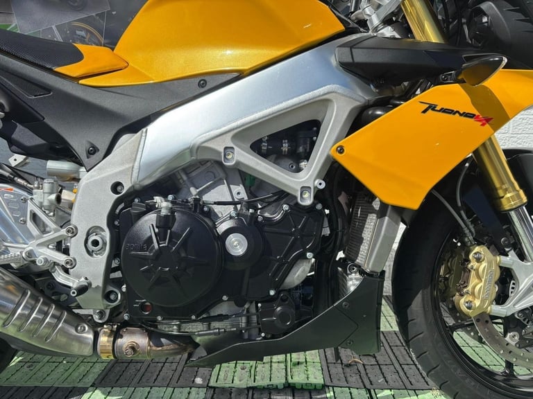 2012 Aprilia Tuono 1100 V4 999 R APRC