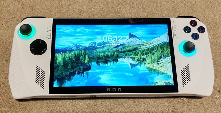 £300 ono Asus Rog ally Z1 extreme handheld pc