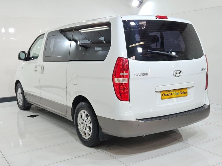2012 61 HYUNDAI I800 2.5 CRDI STYLE MPV 5DR DIESEL MANUAL EURO 4 (168 BHP) DIESE