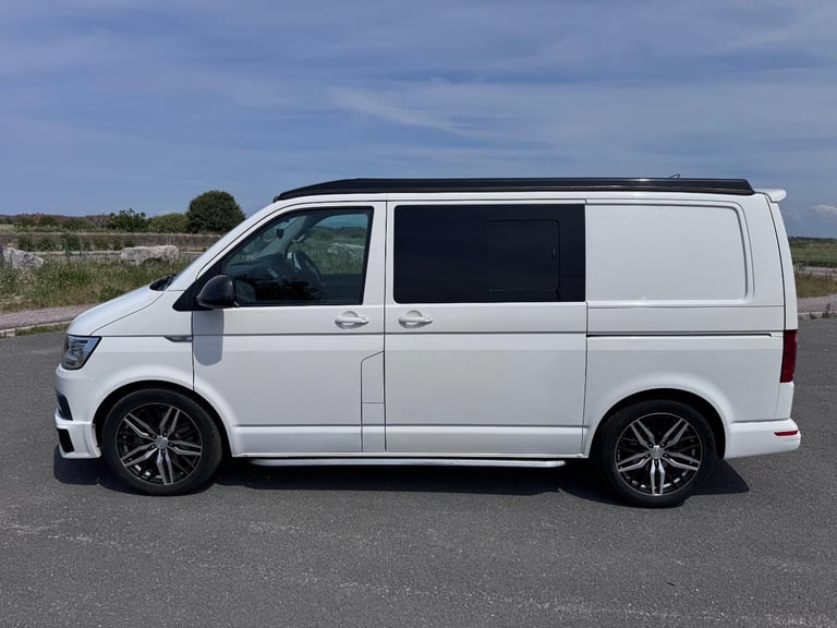 2018 VOLKSWAGEN TRANSPORTER T6 SPORTLINE 204BHP DSG. POP TOP. SOLAR.NO VAT