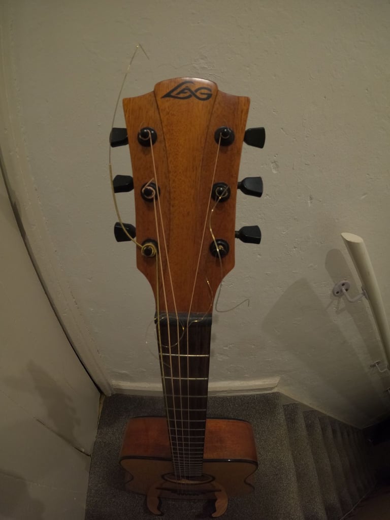 LAG Tramontine Deadnaught Acoustic Guitar + Gator Hard Case