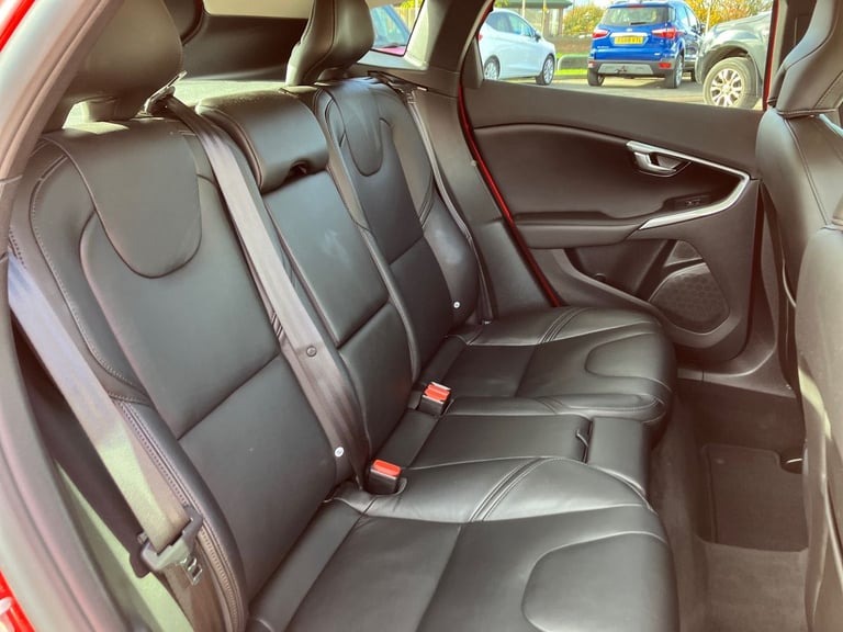 2019 Volvo V40 D3 [4 Cyl 152] Inscription Edition 5dr Geartronic Hatchback DIESEL Automatic