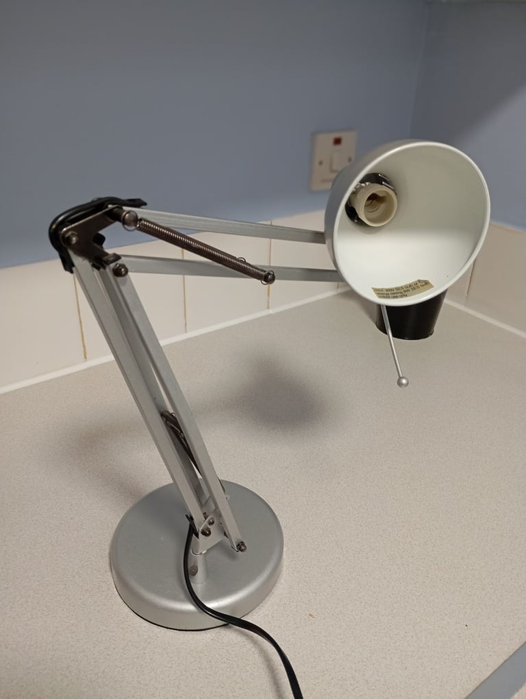 Desk lamp 