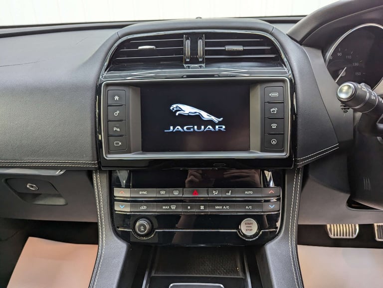 2016 Jaguar F-Pace 2.0 F-PACE R-Sport AWD D Auto 4WD 5dr SUV Diesel Automatic