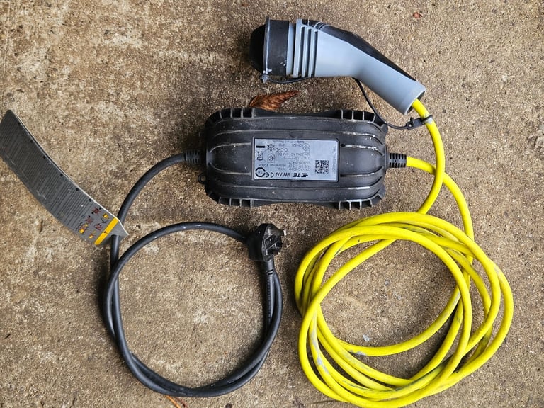 Electric Car charger TYPE 2 EV Vehicle Home Charging Cable UK 3PIN