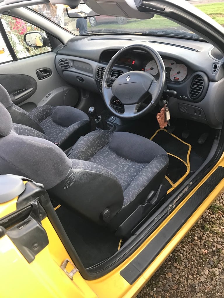 Renault, MEGANE, Convertible, 1999, Manual, 1598 (cc), 2 doors