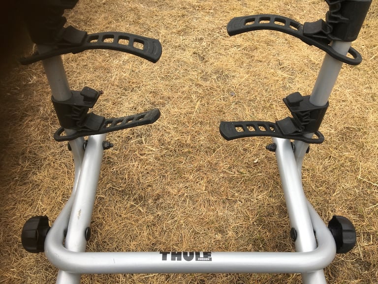 Thule 4-bike hanging towbar bike rack. VGC          
