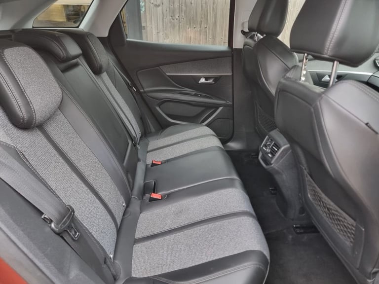 2017 Peugeot 3008 1.2 PureTech Allure SUV 5dr Petrol EAT Euro 6 (s/s) (130 ps) HATCHBACK Petrol A...