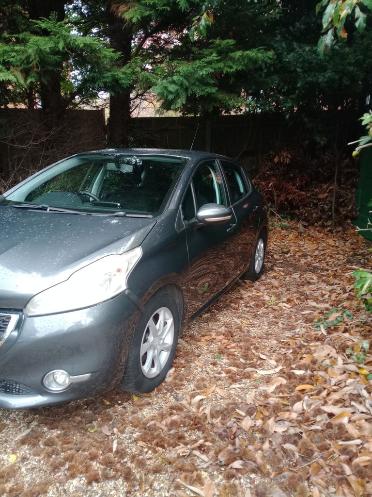 Peugeot, 208, Hatchback, 2012, Manual, 1199 (cc), 5 doors