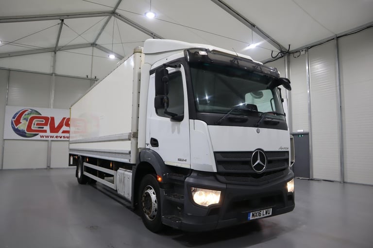 image for 2016 (16 PLATE) Mercedes Benz ANTOS 1824 4x2 Euro 6 Boxes