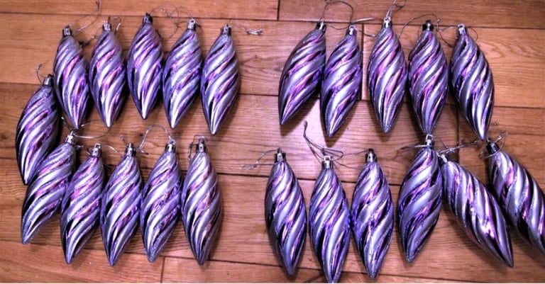22 Larger Christmas Purple/Pink/Silver Glitter Long Baubles Stripes Droplet 