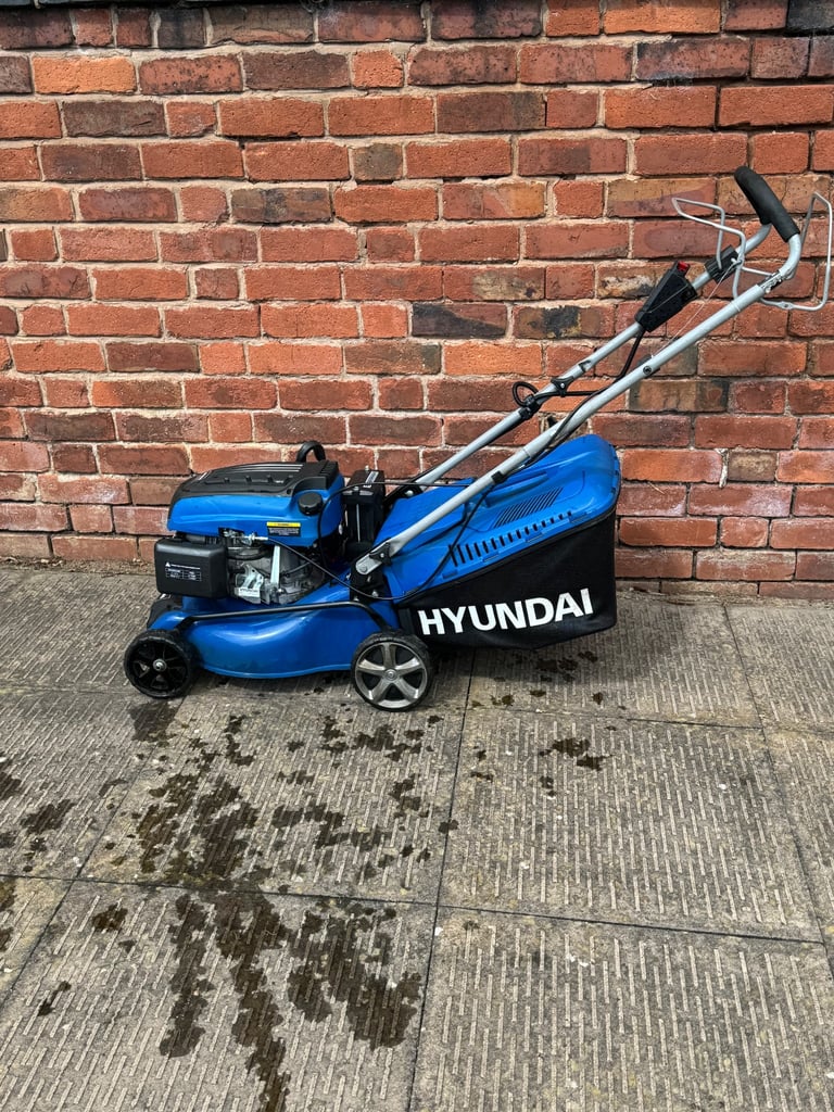 Lawn Mower Hyundai petrol 
