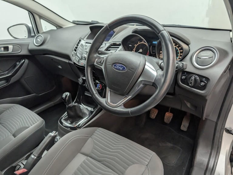 2017 Ford Fiesta 1.25 Zetec Hatchback 5dr Petrol Manual Euro 6 (82 ps) AIR/CON + TINTED GLAS HATC...