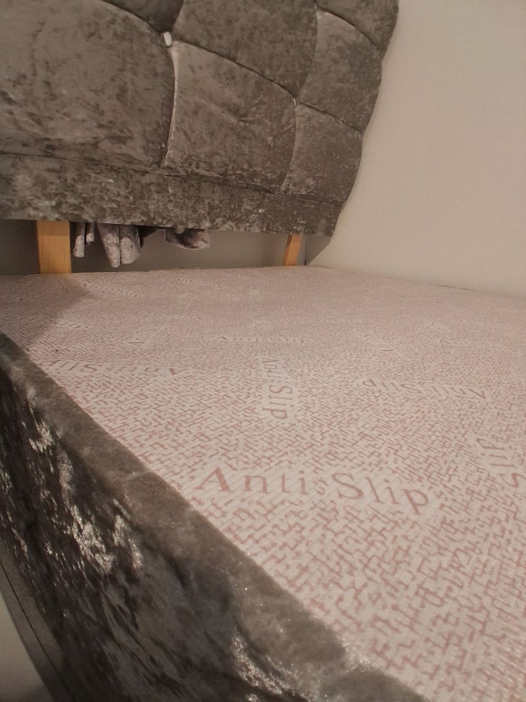 Grey Single divan bed base & headboard