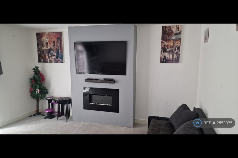 4 bedroom house in Longships Drive, Milton Keynes, MK3 (4 bed) (#2652075)