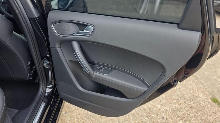 AUDI A1 1.4 TFSI S line Sportback S Tronic Euro 5 5dr 2012
