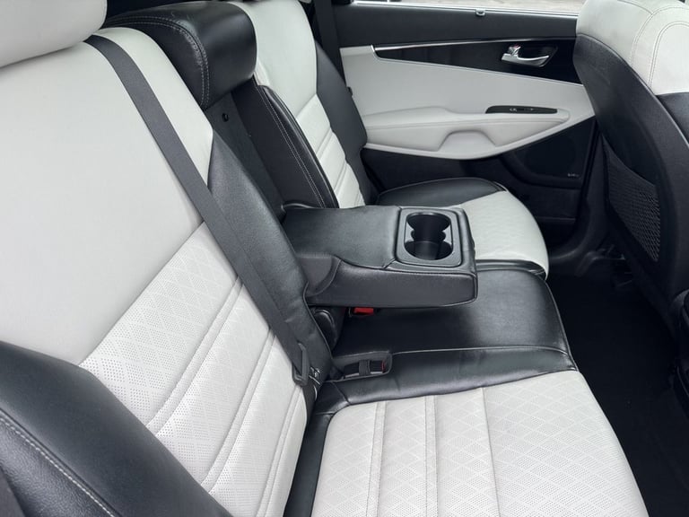 2017 Kia Sorento 2.2 CRDi KX-4 SUV 5dr Diesel Auto AWD Euro 6 (197 bhp) ESTATE Diesel Automatic