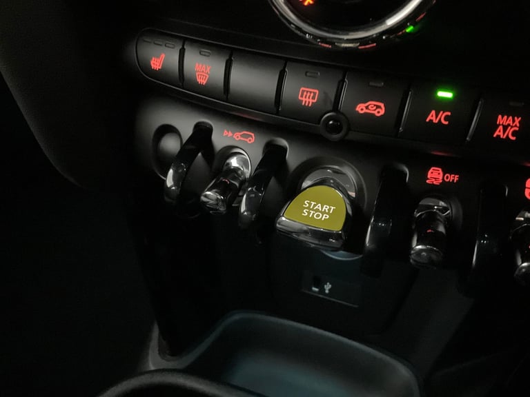 2022 MINI Electric Hatch Cooper SE 32.6kWh Level 2 Hatchback 3dr Electric Auto (184 ps) - 17IN AL...