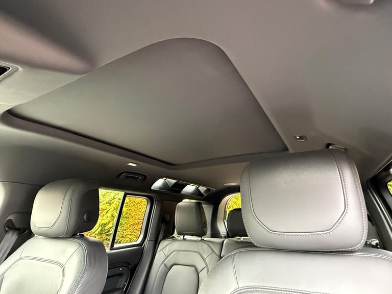 2022 Land Rover Defender 110 3.0 D300 MHEV HSE SUV 5dr Diesel Auto 4WD Euro 6 (s/s) (300 ps) ESTA...