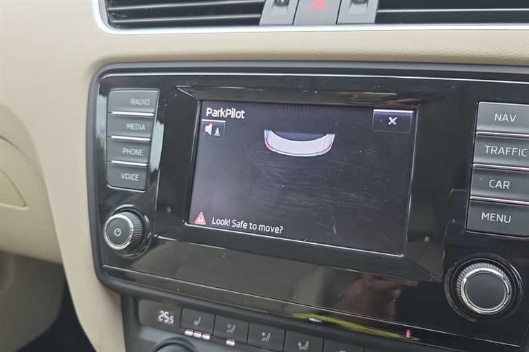 2014 Skoda Octavia 1.4 TSI Elegance Hatchback 5dr Petrol Manual Euro 5 (s/s) (140 ps) Hatchback P...