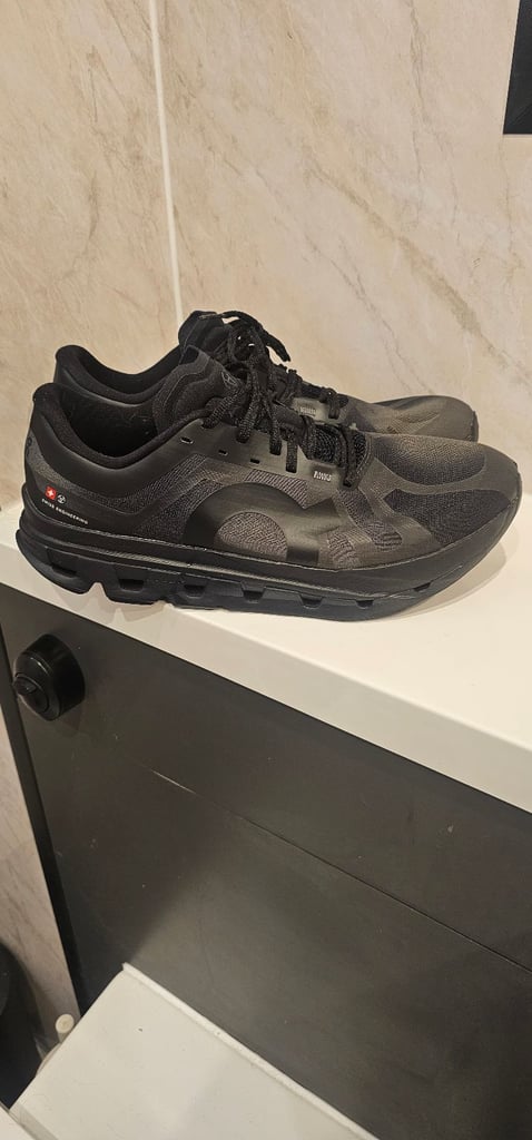 On X slam jam cloudflow 5 size 10