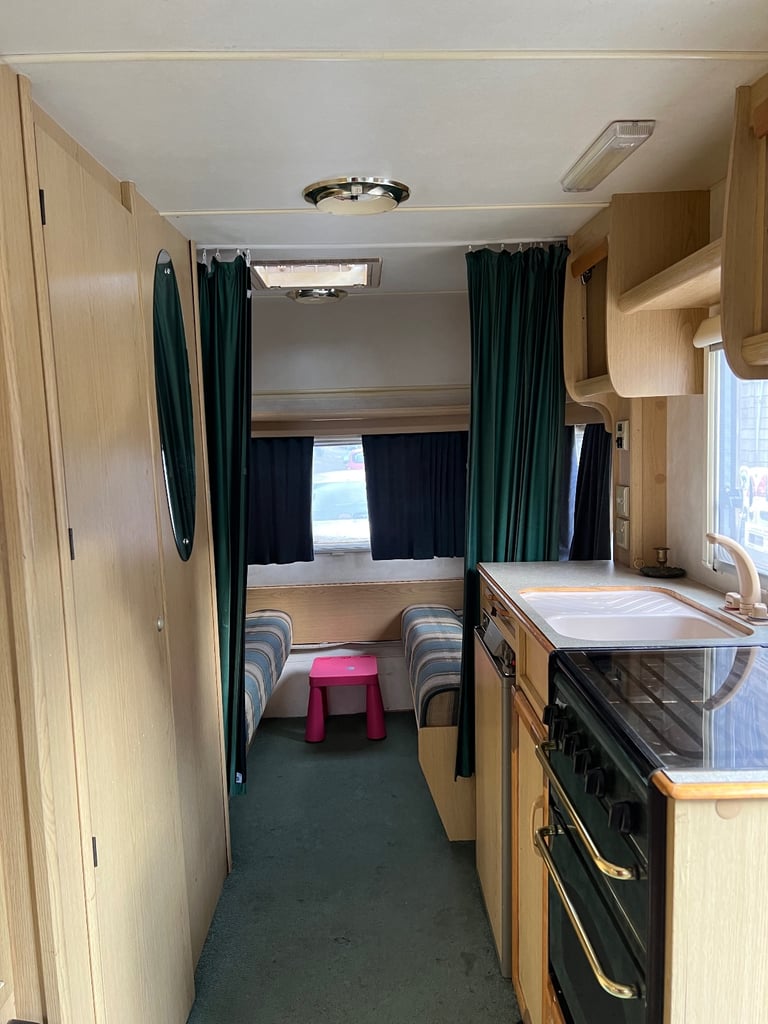 Caravan elddis 